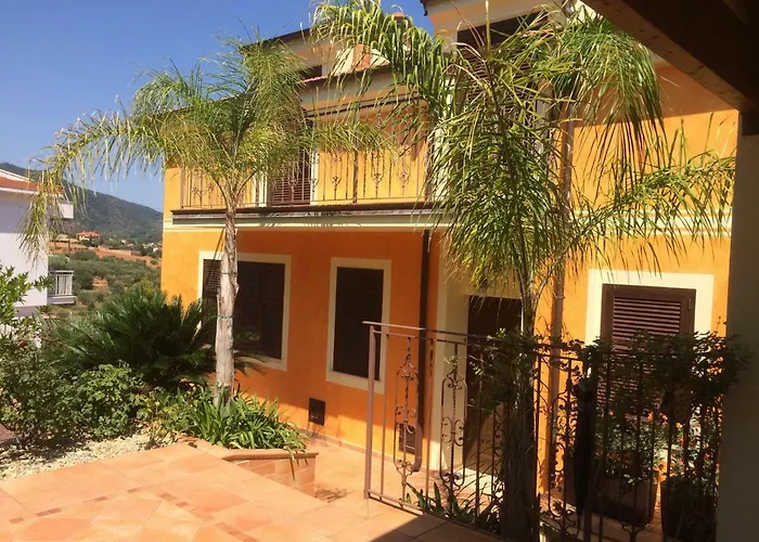 Pineland Villa *