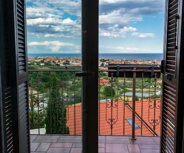 Pineland Villa Borghetto Santo Spirito
