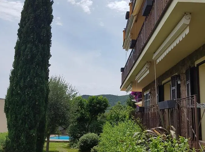 Pineland Villa *